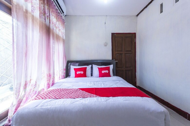Hostal Oyo 1837 Telone Bungalow