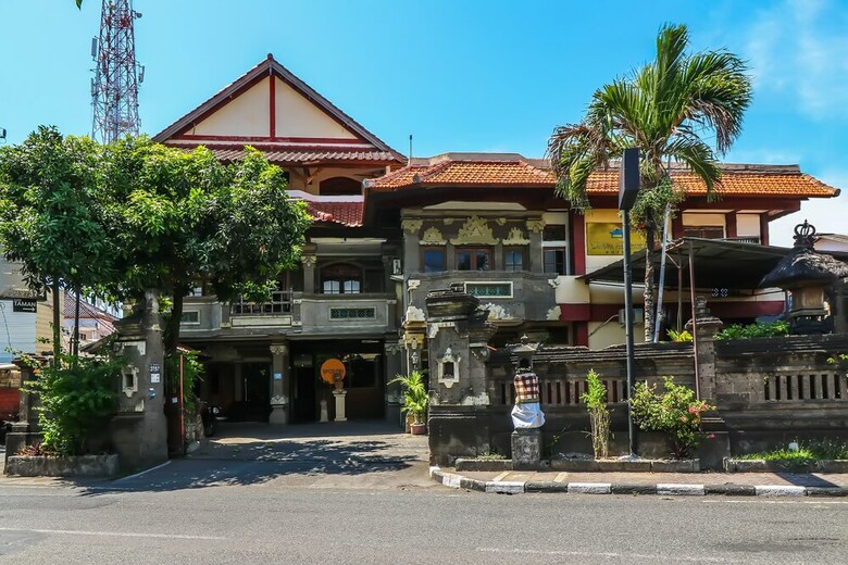 Spot On 1927 Hotel Candra Adigraha