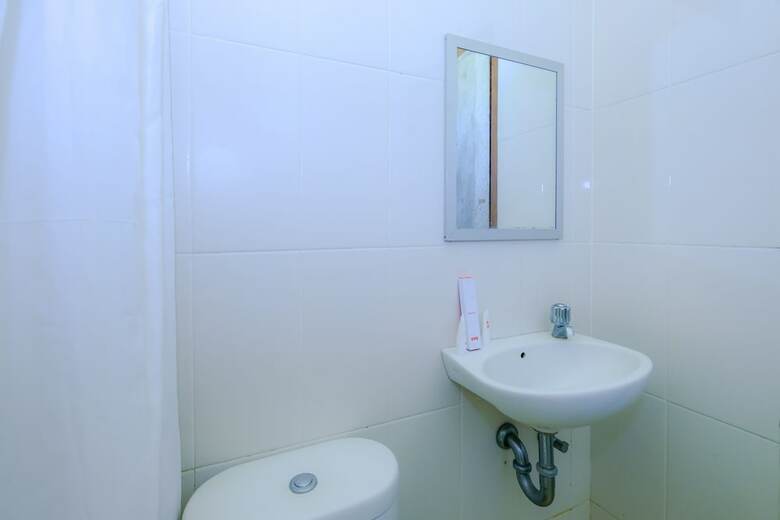 Hostal Oyo 1787 Sekardiyu Guesthouse