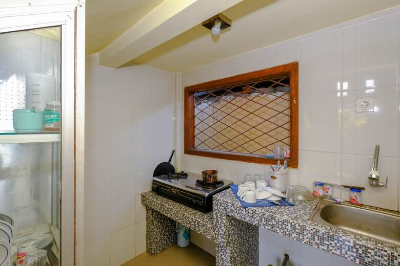 Hostal Oyo 1787 Sekardiyu Guesthouse