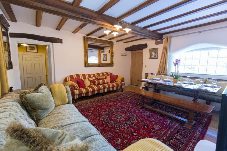 Villa Haile Hall Private Wing 4 Ensuite Bedrms