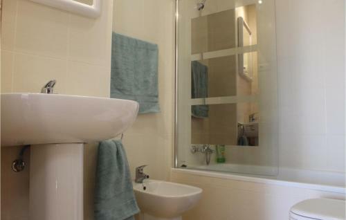 Two-bedroom Apartment In Roldan