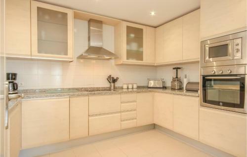 Two-bedroom Apartment In Calahonda