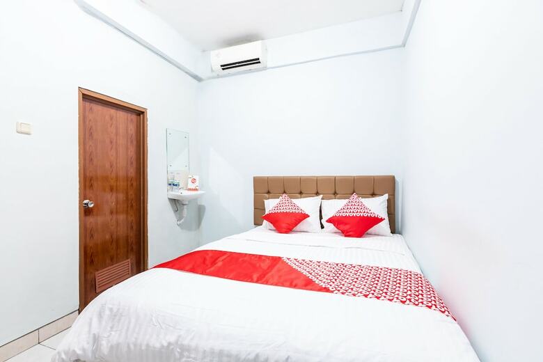 Hotel Oyo 1516 Cemara Gading Syariah