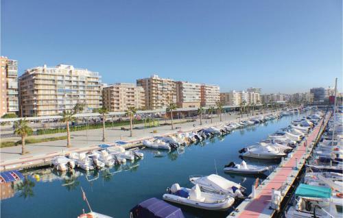 Three-bedroom Holiday Home In Santa Pola