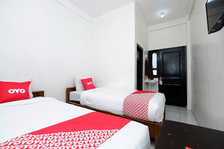 Oyo 1706 Hotel H&w Solo
