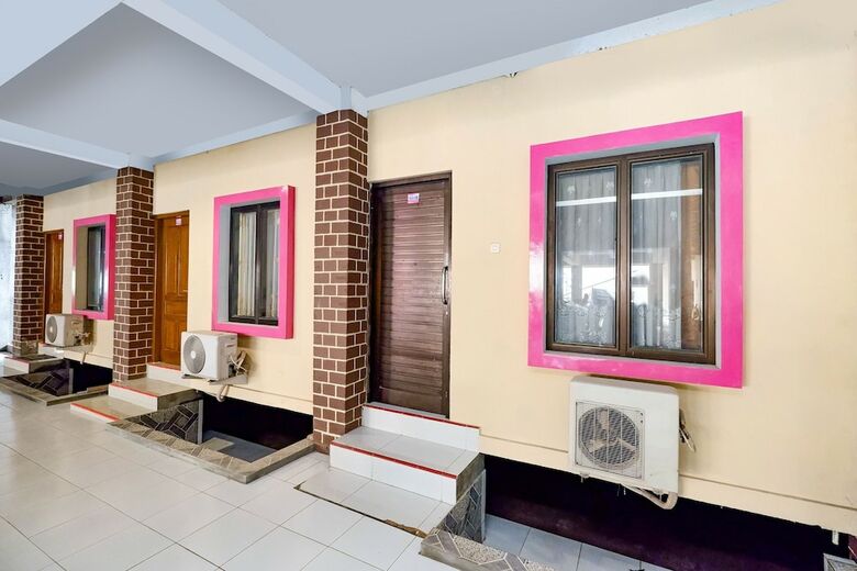 Oyo 1706 Hotel H&w Solo