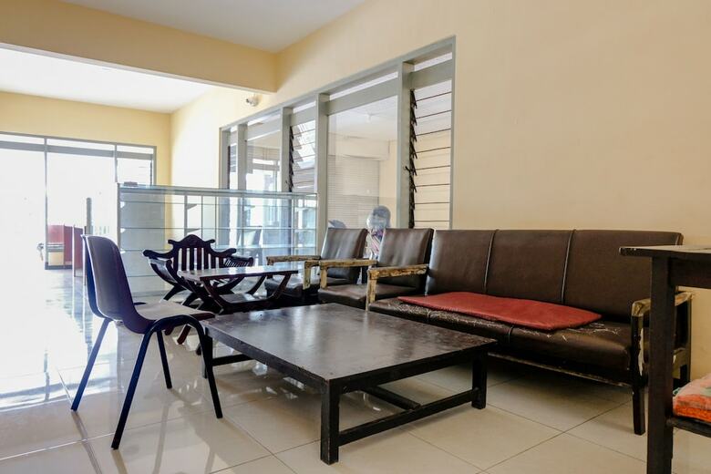 Hotel Oyo 1289 Cbr Residence