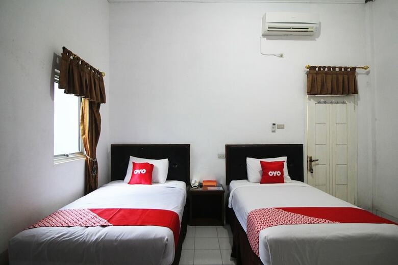 Hotel Oyo 2014 Wisma Zahra