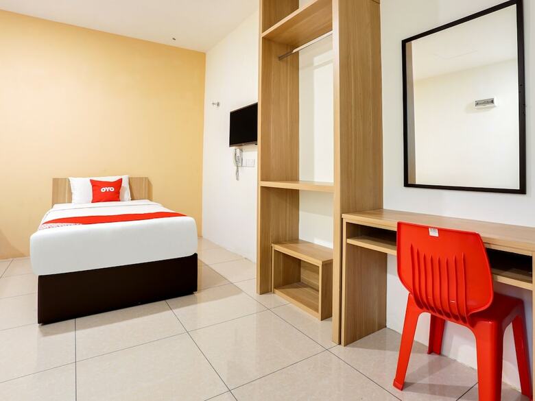 Oyo 89677 Sunflower Hotel