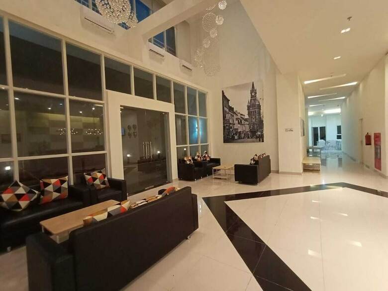 Votel Hotel Charis Tuban