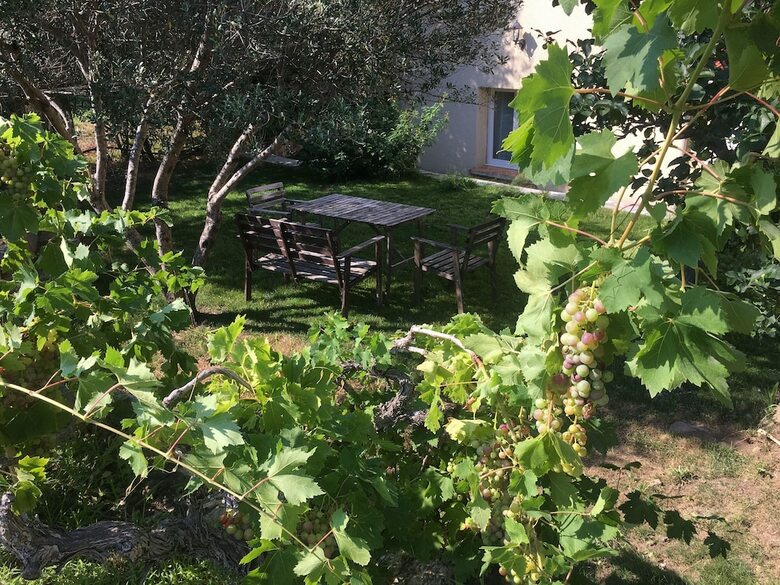 Apartement 120m With Garden In A Villa