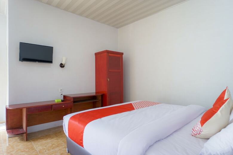 Hotel Oyo 2186 Tongging Beach
