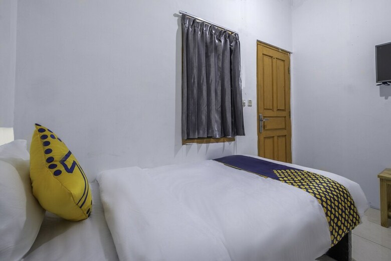 Hostal Spot On 2412 Mandala Residence