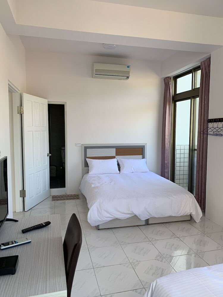 Hotel Kumquat Township