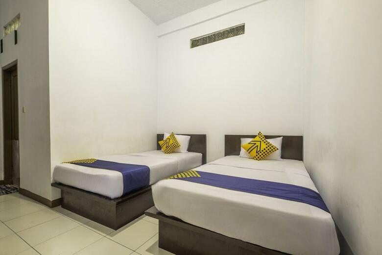 Oyo 2395 Hotel Aden 2 Syariah