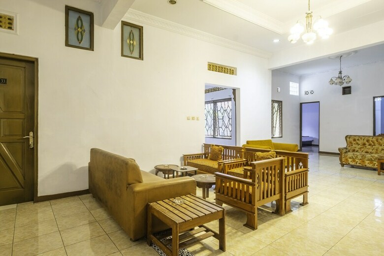 Oyo 2395 Hotel Aden 2 Syariah