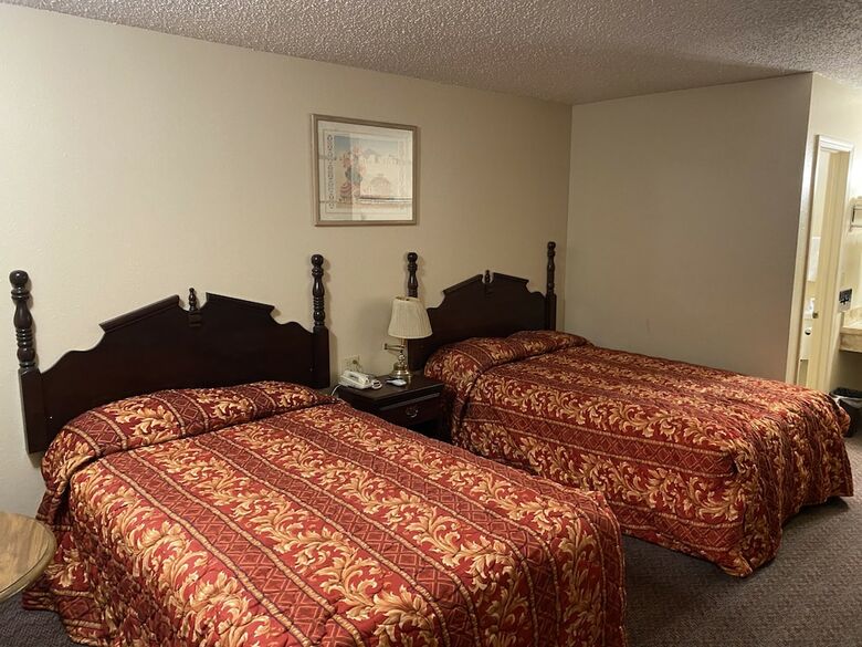 Century Inn Motel
