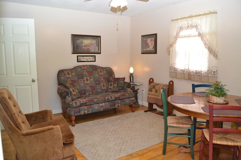 Country Aire Bed & Breakfast Llc