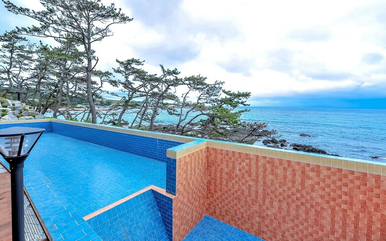 Hotel Pohang Pinewave Sea & Spa Pension