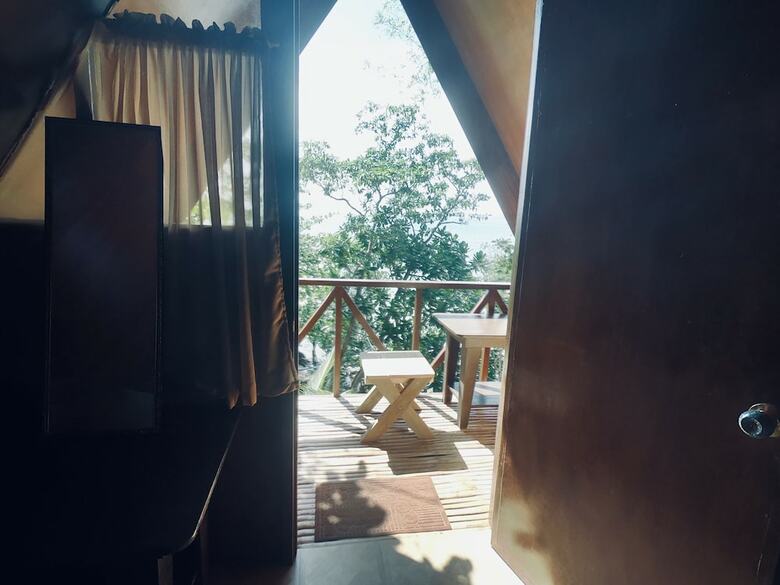 Hostal Cocovana Beach Resort - Hostel (Adults Only)