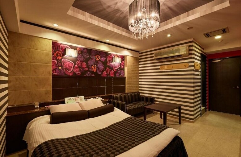 Hotel Mine - Adults Only
