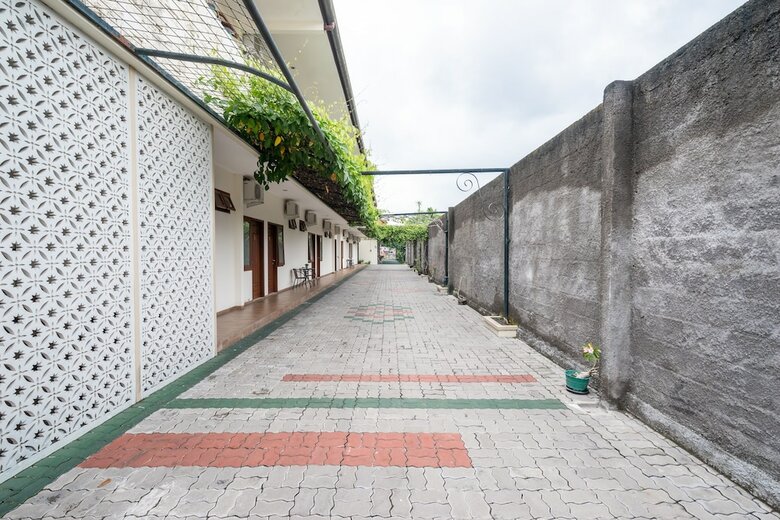 Hostal Oyo 2347 Griya Patran