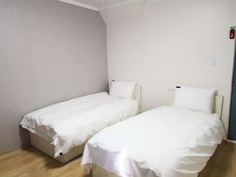 Hostal Guest House Bluemoon - Hostel