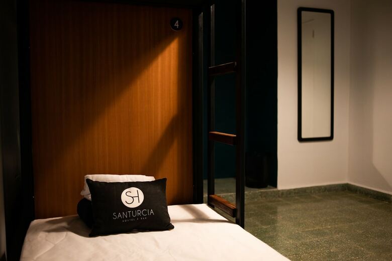 Hostal Santurcia Hostel - Adults Only