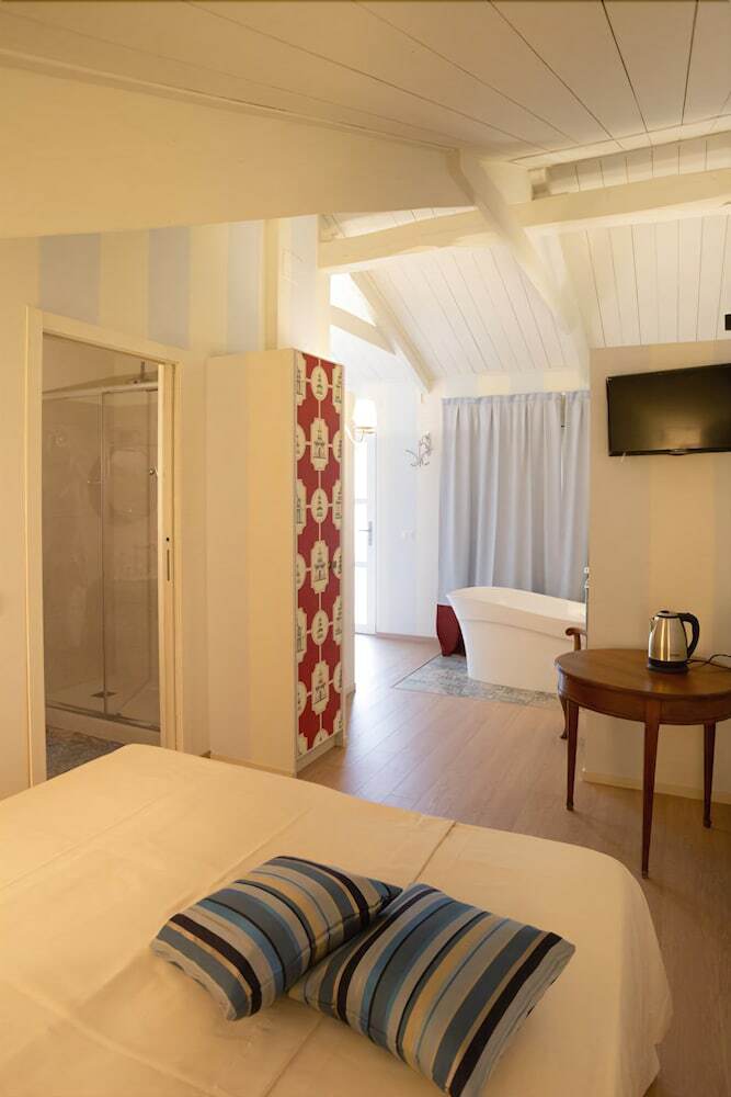 Hotel Maison Petit Perlage