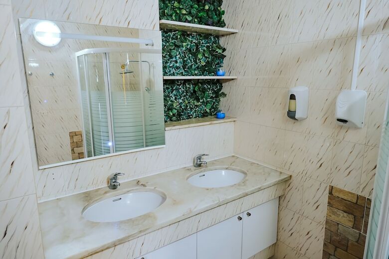 Hostal Help Yourself Hostels - Restelo