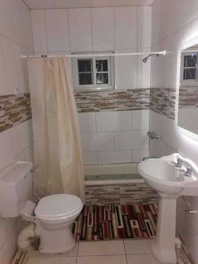 4 Bedroom House - Portland