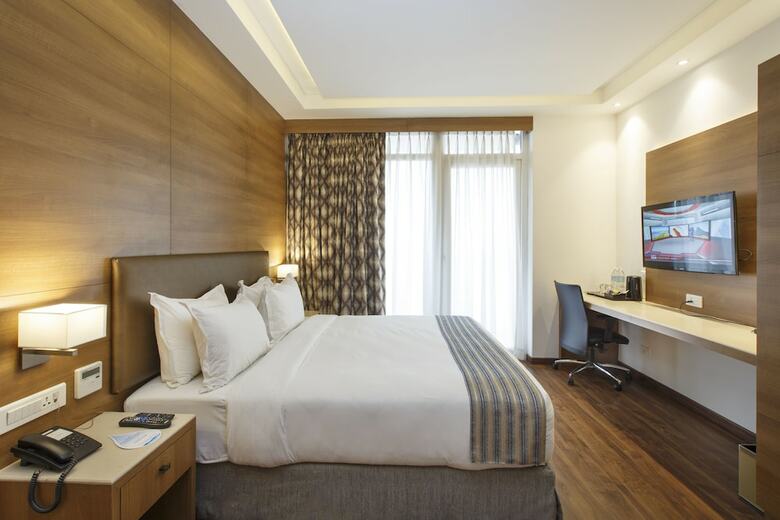 Hotel Ambassador By Ace Hotels