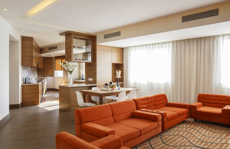 Hotel Ambassador By Ace Hotels