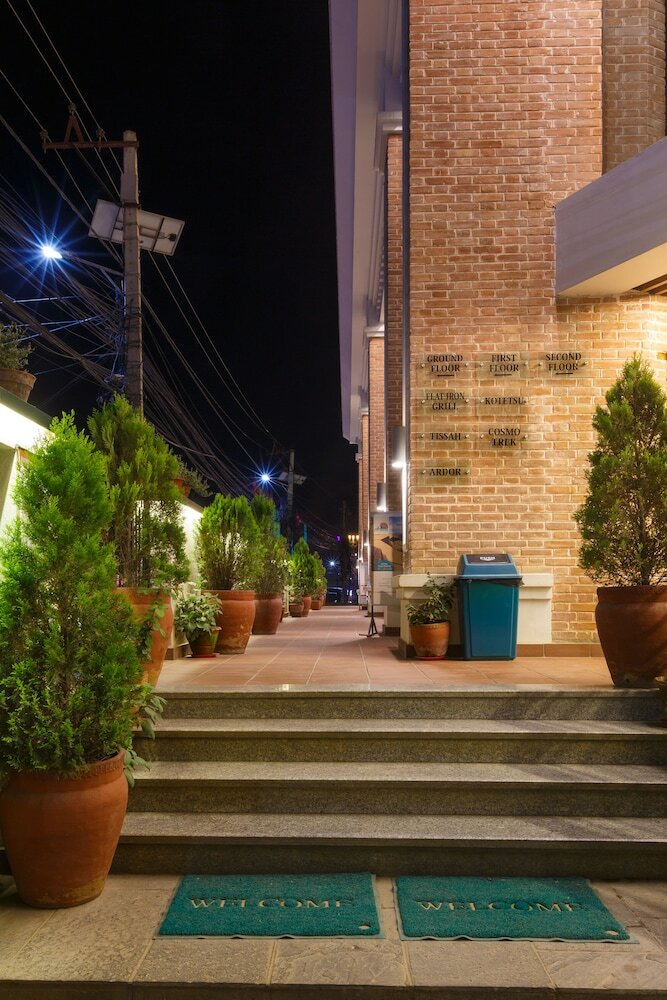 Hotel Ambassador By Ace Hotels