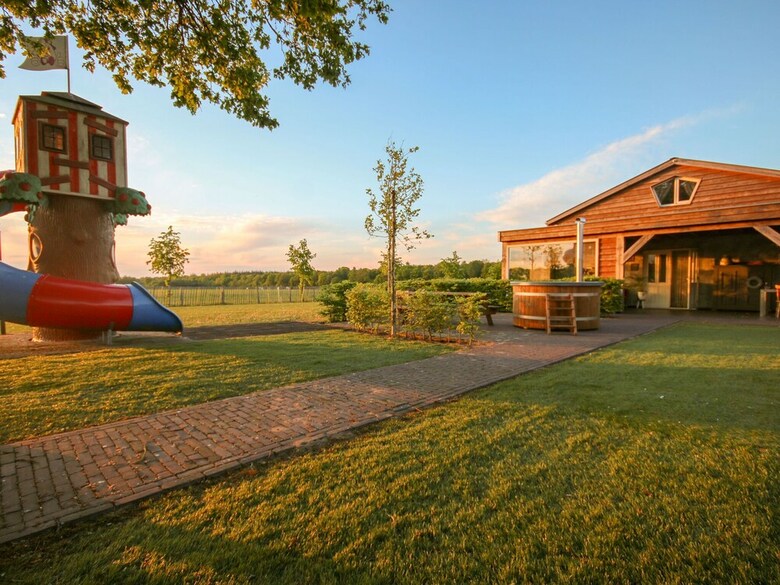Luxurious Holiday Home With Sauna In Oploo