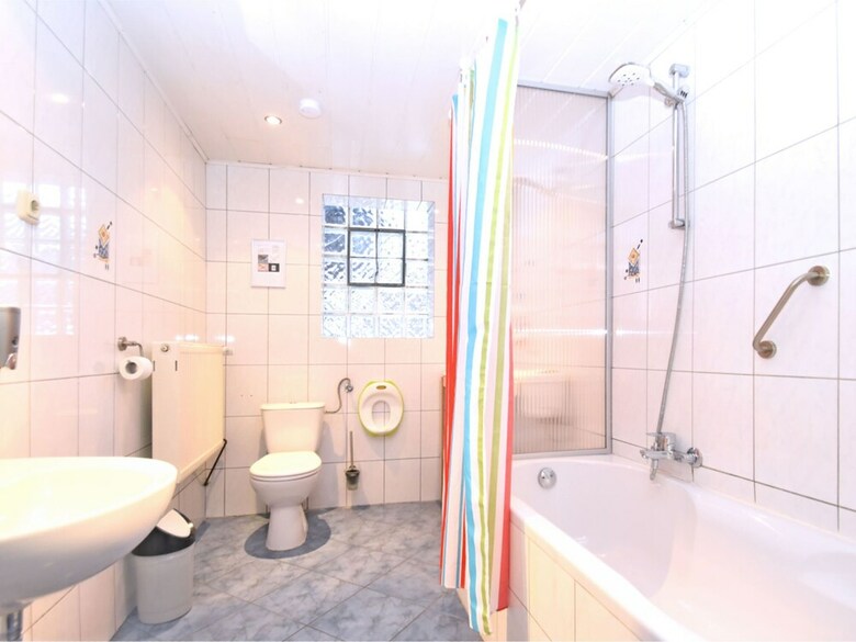 Spacious Apartment In Ober-waroldern With Sauna