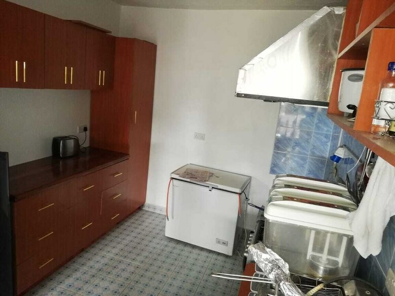 Hostal Guest House Hotel Chrisna