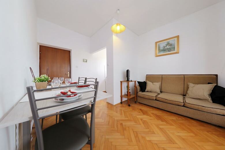Apartments Saphron Beach
