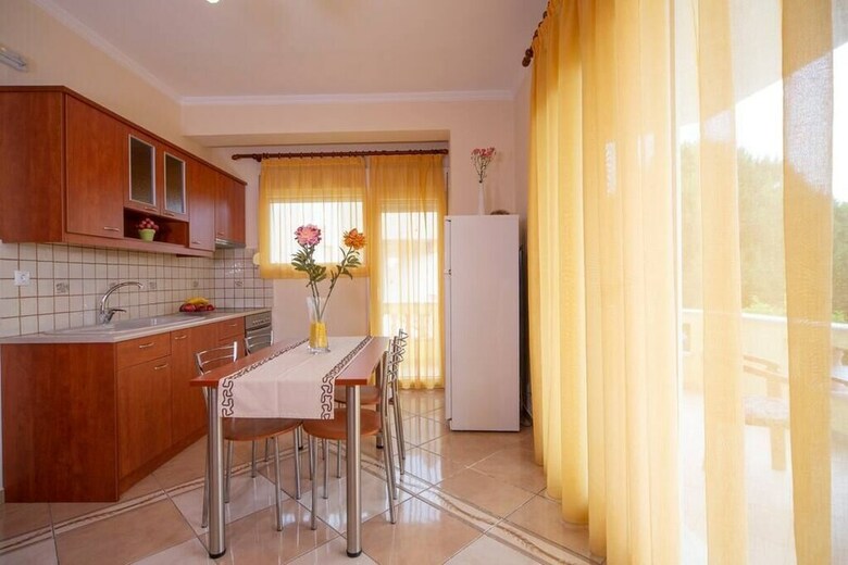 Apartamentos Beach Flat With Garden, Jacuzzi, Bbq