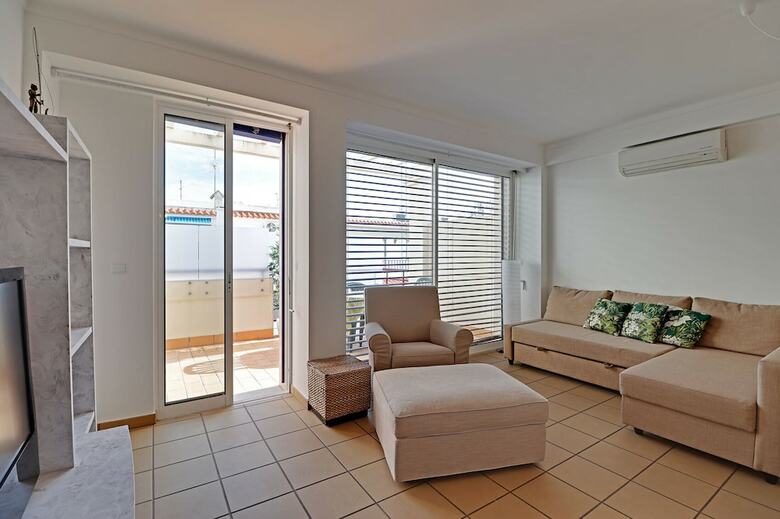 Disinfected Apartment - Monte Gordo Downtown By Homing ?