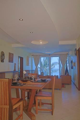Aparthotel Cowrie Shell Beach Apartments