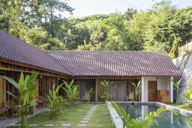 Bed & Breakfast Lombok Pool House