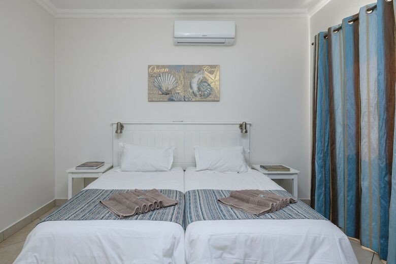 Apartamentos San Martinho Beach Club