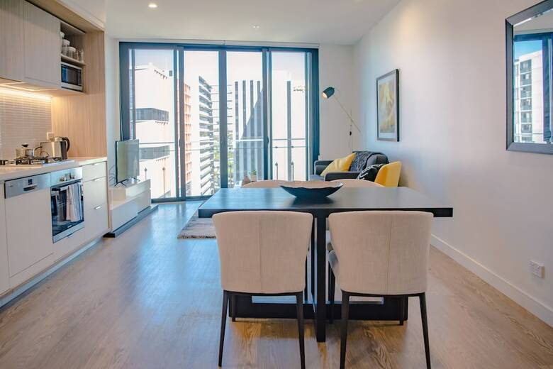 Airtrip Apartment On Tribune St