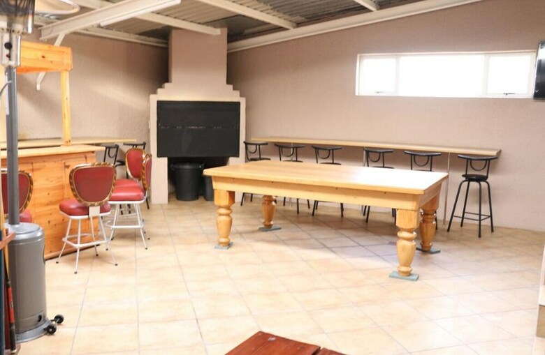 Hotel Kwazi Guest House