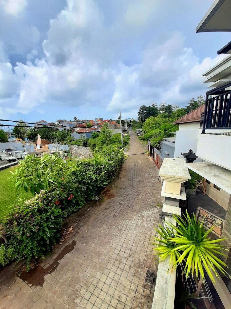Hostal Safe House Bed And Breakfast - Hostel (Adults Ony)