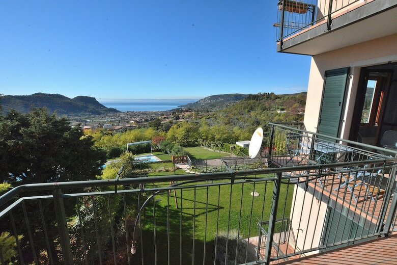 Apartment Montegolo Four With Pool And Lake View