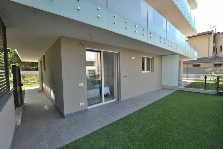 Apartment Terre Scaligere With Pool