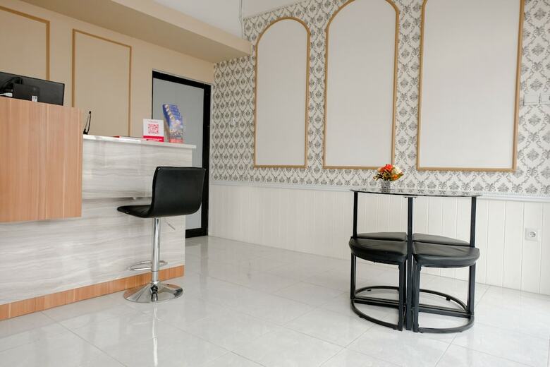 Hostal Oyo 1352 Jember Town Square Residence